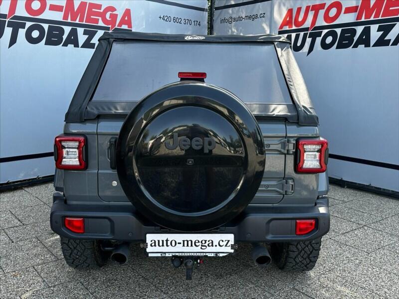 Jeep Wrangler 2,0 SAHARA-OVERLAND-CZ-HARDTOP, terénní, světle šedá, benzin, rv. 2019